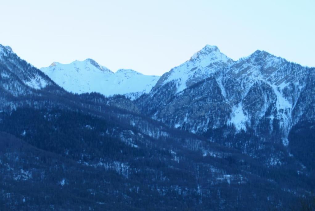 2 Stars At The Foot Of The Slopes In Briancon (Hautes-Alpes)